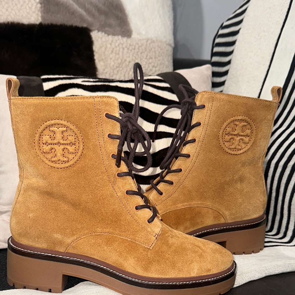 NWOT TORY BURCH Miller Lug Sole Booties - Picture 2 of 11